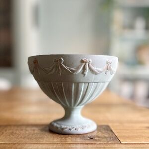 Vintage Ceramic Compote bowl/vase with bows